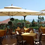 Hotel Riva Del Sole 