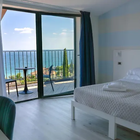 Ahg Riva Del Sole Hotel - Adults Only Moniga del Garda Exterior photo