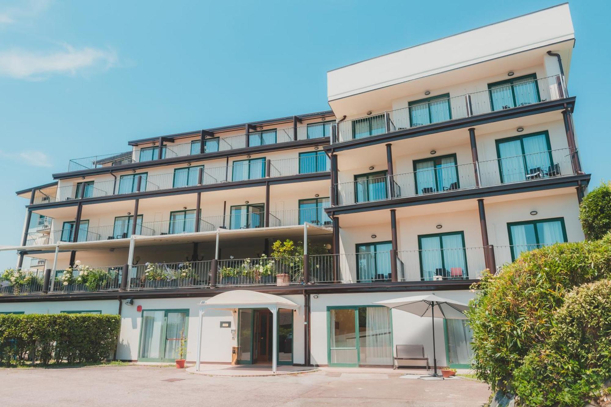 Riva Del Sole Hotel 4*