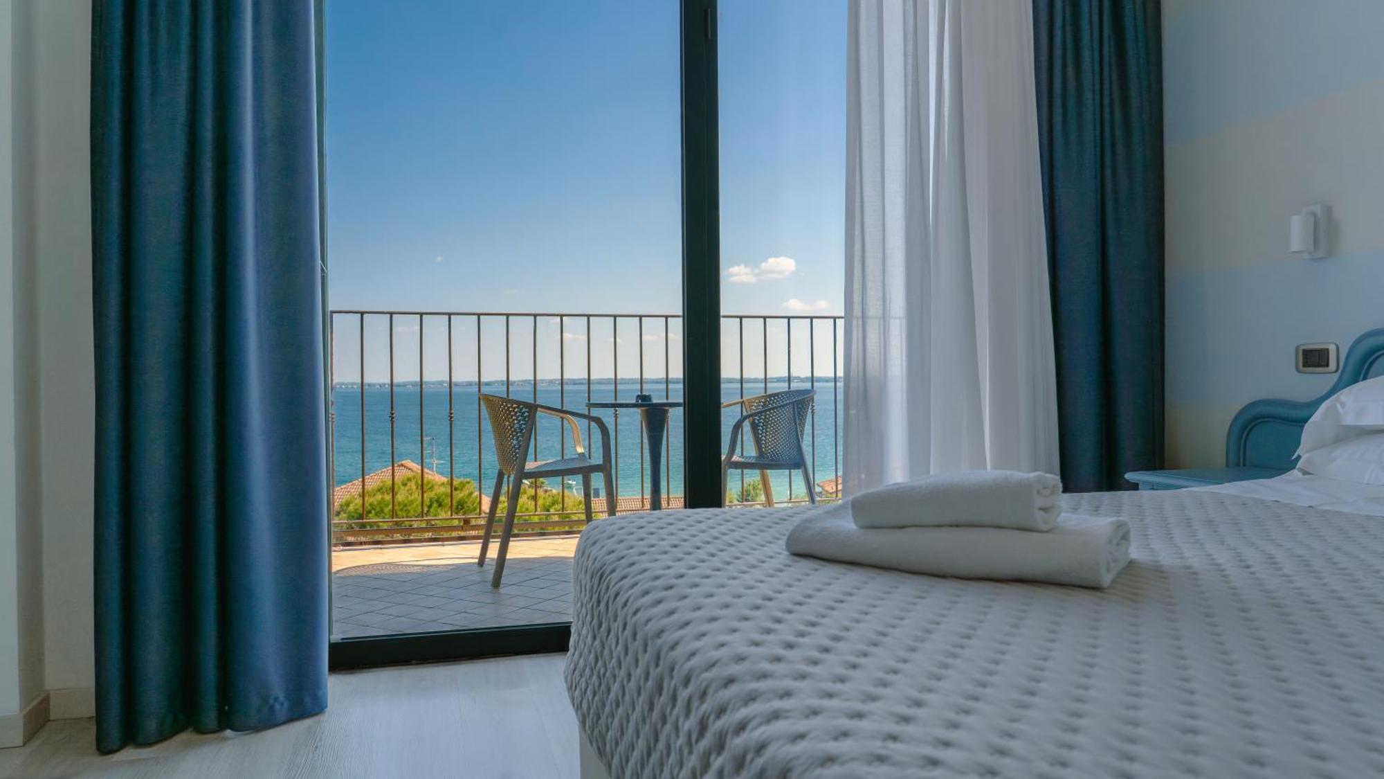 Hotel Riva Del Sole 4*