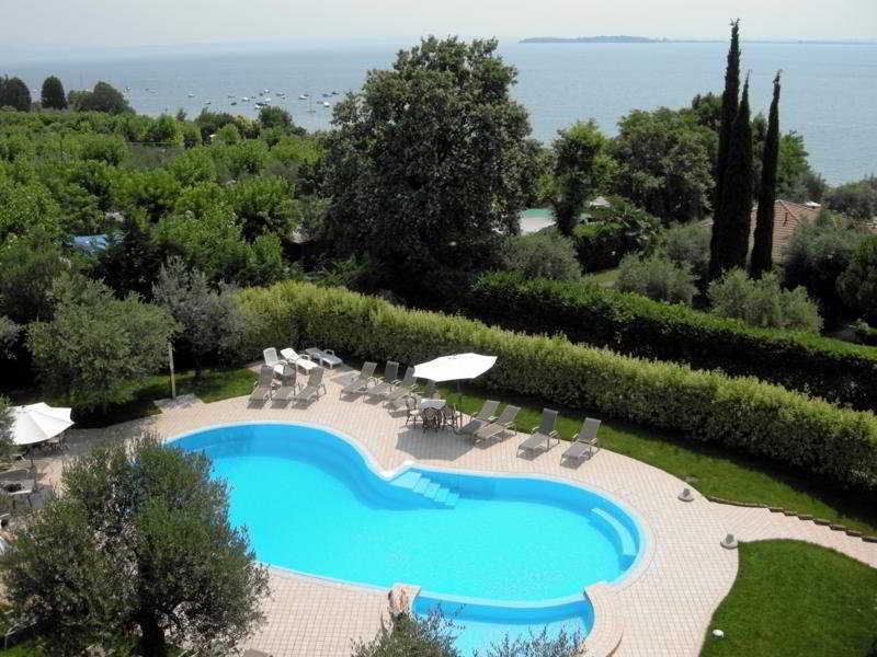 Hotel Riva Del Sole 4*