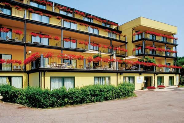 Ahg Riva Del Sole - Adults Only 4* Moniga del Garda